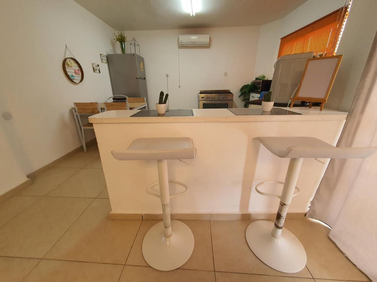 Barak Royal Suites 20 Garden Jacuzzi - ג'קוזי בחצר Eilat Exterior foto