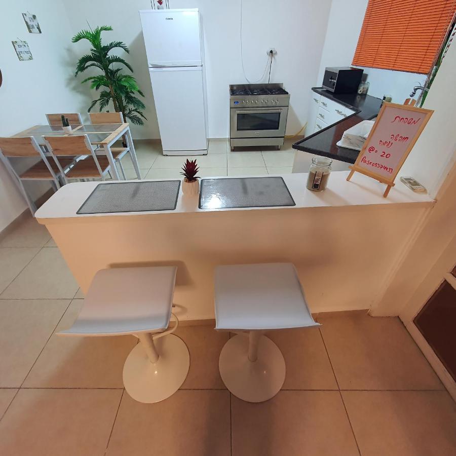 Barak Royal Suites 20 Garden Jacuzzi - ג'קוזי בחצר Eilat Exterior foto