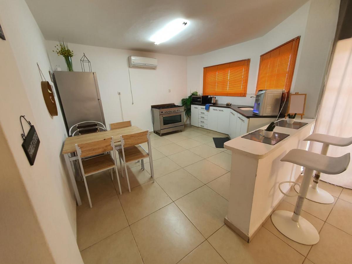 Barak Royal Suites 20 Garden Jacuzzi - ג'קוזי בחצר Eilat Exterior foto